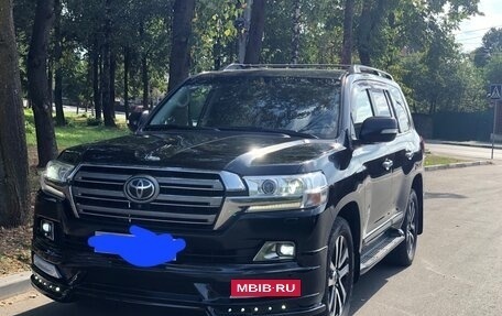 Toyota Land Cruiser 200, 2016 год, 5 890 000 рублей, 2 фотография