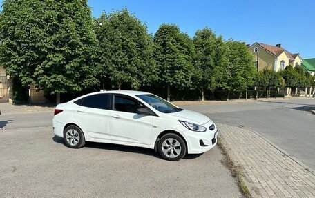 Hyundai Solaris II рестайлинг, 2013 год, 560 000 рублей, 4 фотография