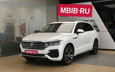 Volkswagen Touareg III, 2018 год, 5 988 000 рублей, 1 фотография