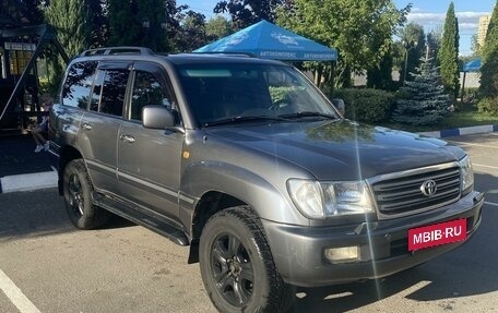 Toyota Land Cruiser 100 рестайлинг 2, 2003 год, 1 850 000 рублей, 2 фотография