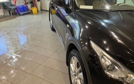 Infiniti QX70, 2016 год, 3 200 000 рублей, 9 фотография