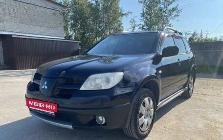 Mitsubishi Outlander III рестайлинг 3, 2007 год, 640 000 рублей, 2 фотография