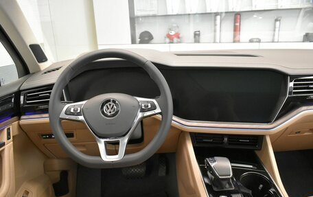 Volkswagen Touareg III, 2018 год, 5 988 000 рублей, 9 фотография