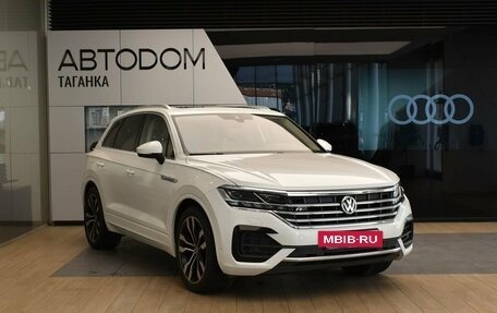 Volkswagen Touareg III, 2018 год, 5 988 000 рублей, 3 фотография