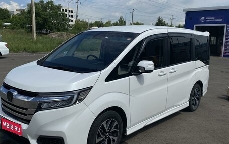 Honda Stepwgn IV, 2019 год, 2 500 000 рублей, 1 фотография