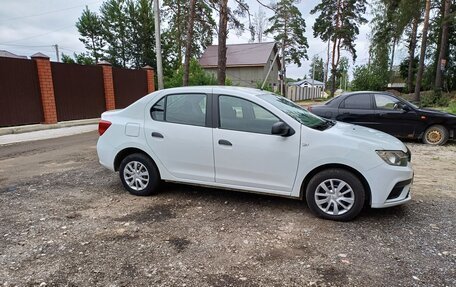 Renault Logan II, 2019 год, 880 000 рублей, 5 фотография