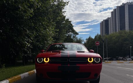 Dodge Challenger III рестайлинг 2, 2019 год, 3 870 000 рублей, 2 фотография