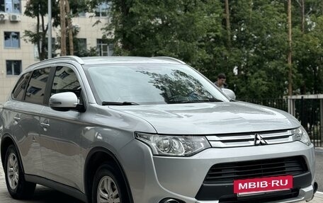 Mitsubishi Outlander III рестайлинг 3, 2014 год, 1 599 999 рублей, 7 фотография