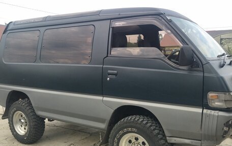 Mitsubishi Delica III, 1992 год, 420 000 рублей, 2 фотография