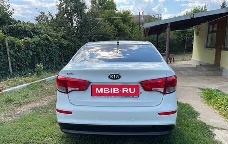 KIA Rio III рестайлинг, 2015 год, 1 100 000 рублей, 6 фотография