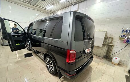 Volkswagen Multivan T6 рестайлинг, 2018 год, 5 700 000 рублей, 3 фотография