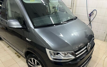 Volkswagen Multivan T6 рестайлинг, 2018 год, 5 700 000 рублей, 5 фотография