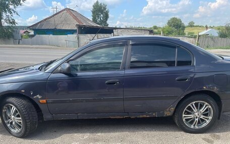 Toyota Avensis III рестайлинг, 2001 год, 450 000 рублей, 8 фотография