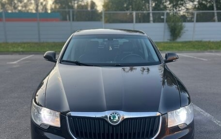 Skoda Superb III рестайлинг, 2010 год, 1 150 000 рублей, 26 фотография