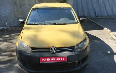 Volkswagen Polo VI (EU Market), 2014 год, 450 000 рублей, 1 фотография