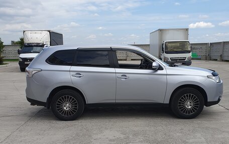 Mitsubishi Outlander III рестайлинг 3, 2012 год, 1 800 000 рублей, 2 фотография