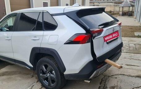 Toyota RAV4, 2022 год, 3 800 000 рублей, 21 фотография