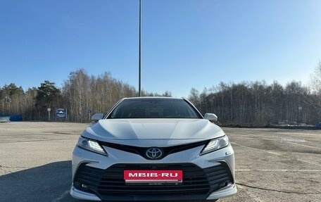 Toyota Camry, 2021 год, 5 200 000 рублей, 3 фотография