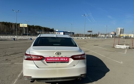 Toyota Camry, 2021 год, 5 200 000 рублей, 5 фотография