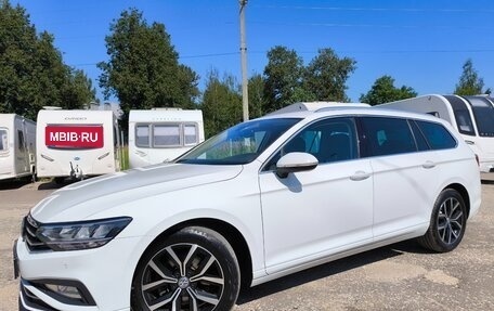 Volkswagen Passat B8 рестайлинг, 2020 год, 2 192 000 рублей, 1 фотография