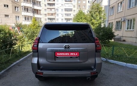 Toyota Land Cruiser Prado 150 рестайлинг 2, 2019 год, 5 800 000 рублей, 2 фотография