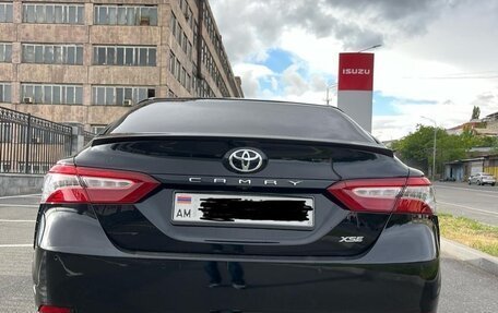 Toyota Camry, 2017 год, 2 000 000 рублей, 3 фотография