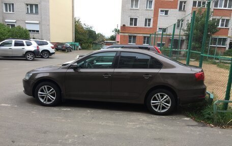 Volkswagen Jetta VI, 2013 год, 1 000 000 рублей, 6 фотография