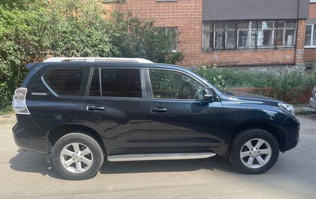 Toyota Land Cruiser Prado 150 рестайлинг 2, 2010 год, 3 500 000 рублей, 3 фотография