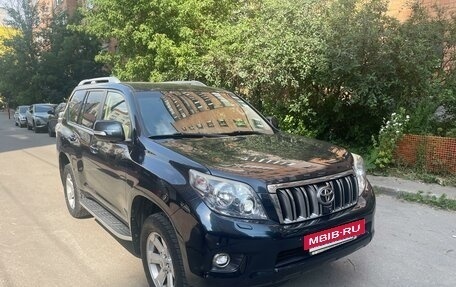 Toyota Land Cruiser Prado 150 рестайлинг 2, 2010 год, 3 500 000 рублей, 2 фотография