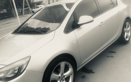 Opel Astra J, 2014 год, 1 000 000 рублей, 9 фотография