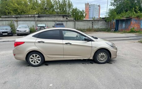 Hyundai Solaris II рестайлинг, 2013 год, 485 000 рублей, 4 фотография