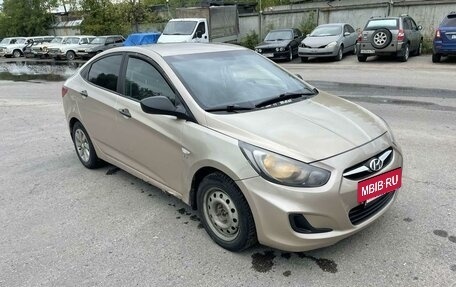 Hyundai Solaris II рестайлинг, 2013 год, 485 000 рублей, 3 фотография