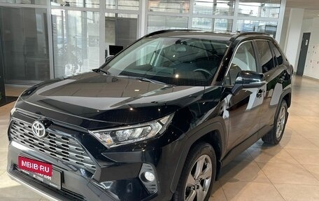 Toyota RAV4, 2021 год, 3 570 000 рублей, 1 фотография