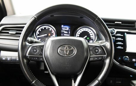 Toyota Camry, 2019 год, 2 698 000 рублей, 15 фотография