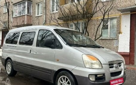 Hyundai H-1 II рестайлинг, 2005 год, 850 000 рублей, 2 фотография