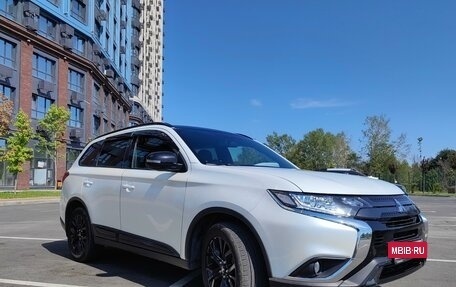 Mitsubishi Outlander III рестайлинг 3, 2021 год, 3 149 000 рублей, 5 фотография