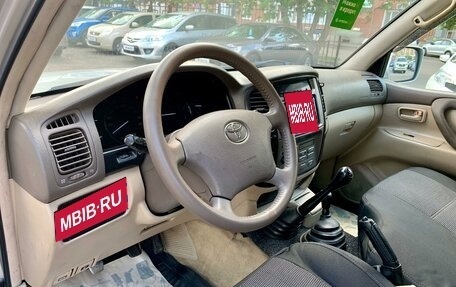 Toyota Land Cruiser 100 рестайлинг 2, 2007 год, 2 149 000 рублей, 10 фотография