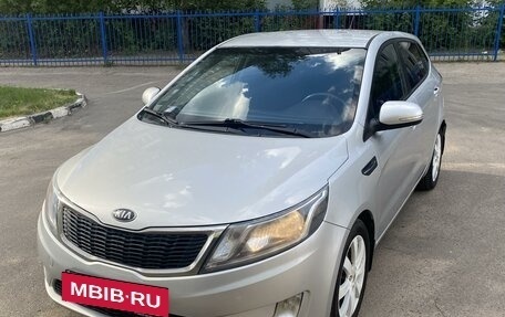 KIA Rio III рестайлинг, 2013 год, 1 050 000 рублей, 4 фотография