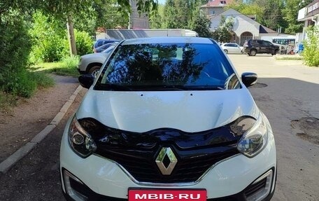 Renault Kaptur I рестайлинг, 2019 год, 1 690 000 рублей, 2 фотография