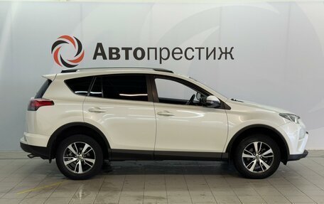 Toyota RAV4, 2017 год, 2 545 000 рублей, 4 фотография