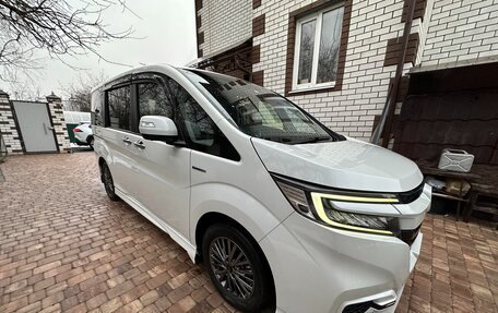 Honda Stepwgn IV, 2018 год, 3 050 000 рублей, 3 фотография