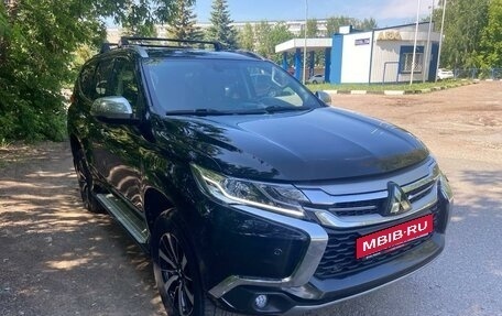 Mitsubishi Pajero Sport III рестайлинг, 2018 год, 2 700 000 рублей, 4 фотография