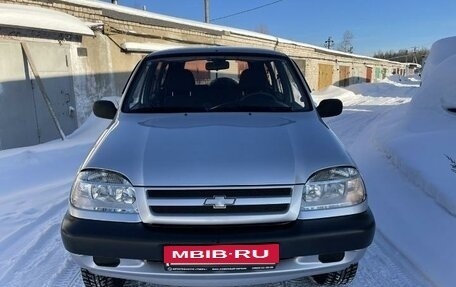 Chevrolet Niva I рестайлинг, 2008 год, 630 000 рублей, 3 фотография