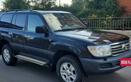 Toyota Land Cruiser 100 рестайлинг 2, 2005 год, 2 070 000 рублей, 4 фотография