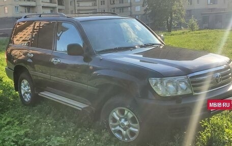 Toyota Land Cruiser 100 рестайлинг 2, 2005 год, 2 070 000 рублей, 6 фотография