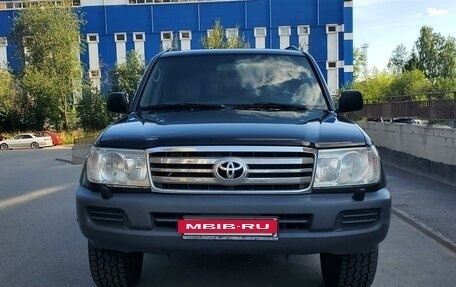 Toyota Land Cruiser 100 рестайлинг 2, 2005 год, 2 070 000 рублей, 2 фотография