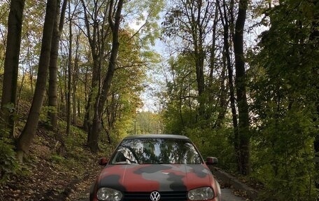 Volkswagen Golf IV, 1998 год, 250 000 рублей, 2 фотография