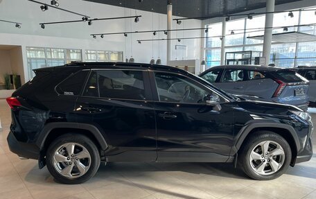 Toyota RAV4, 2021 год, 3 570 000 рублей, 6 фотография