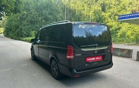 Mercedes-Benz V-Класс, 2017 год, 4 600 000 рублей, 5 фотография