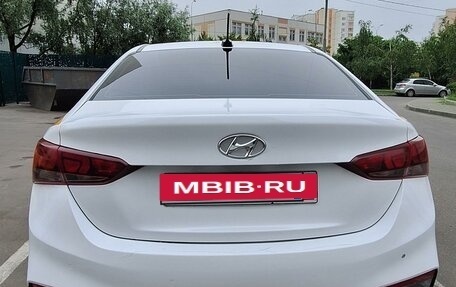 Hyundai Accent IV, 2018 год, 1 050 000 рублей, 2 фотография